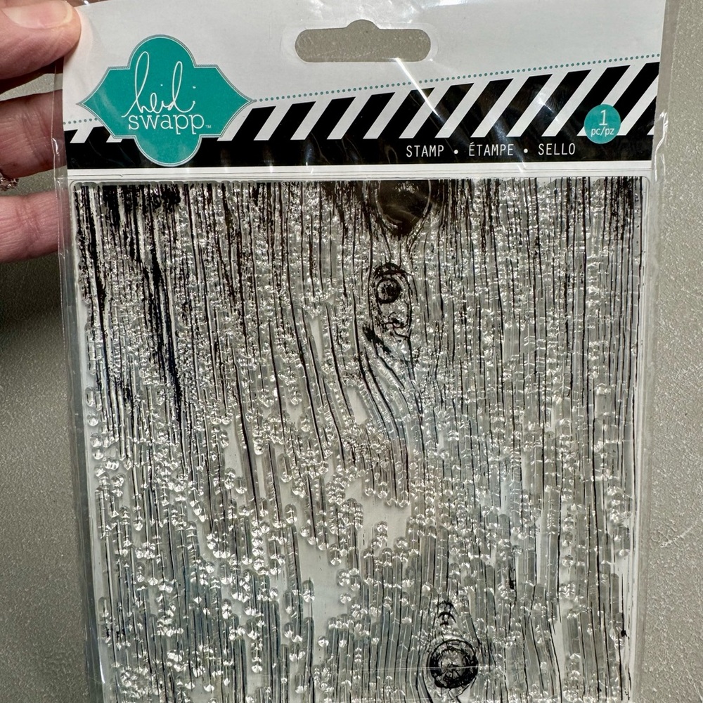 Heidi Swapp Woodgrain Texture Stamp - Black and Clear